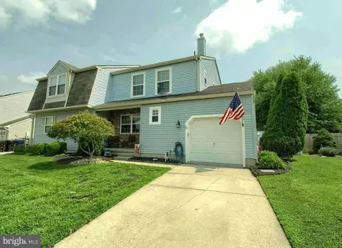 5 Fostertown Ln, Mullica Hill, NJ 08062