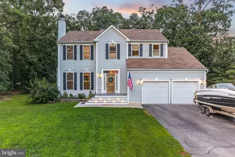 628 Forsythia Dr, Vineland, NJ 08360