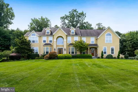 106 Hunters Run, Woolwich Township, NJ 08085