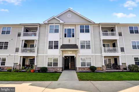 108 Lionheart Ln #D, West Deptford, NJ 08086
