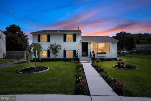 237 Windsor Ln, Westville, NJ 08093