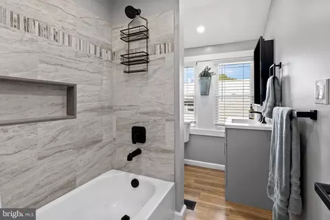 Bath - 151 Cedar Ave, Pitman, NJ 08071 photo 3 of 4