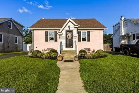 35 Arline Ave, Deptford, NJ 08096