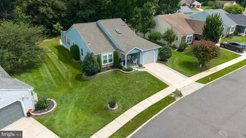 19 Pinecrest Dr, Woodbury, NJ 08096