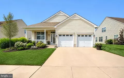 3 E Dehart Ave, Clayton, NJ 08312