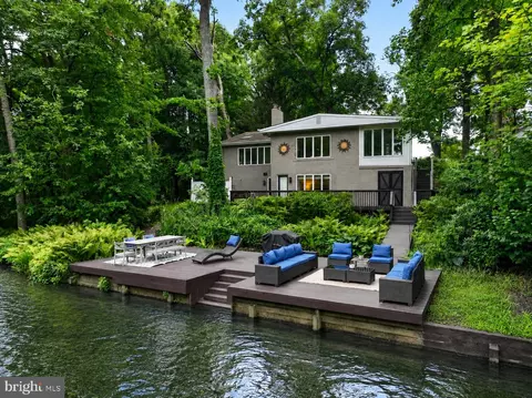 60 Laurel Dr, Monroeville, NJ 08343