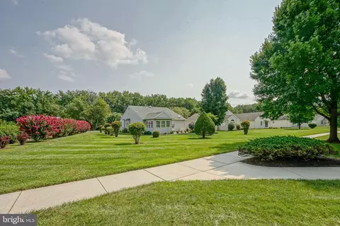 Exterior - 217 Gaunt Dr, Mickleton, NJ 08056 photo 5 of 8