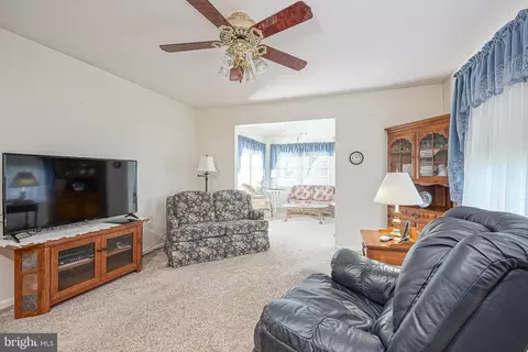 Living - 217 Gaunt Dr, Mickleton, NJ 08056 photo 6 of 6