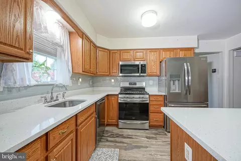 Kitchen - 217 Gaunt Dr, Mickleton, NJ 08056 photo 3 of 3