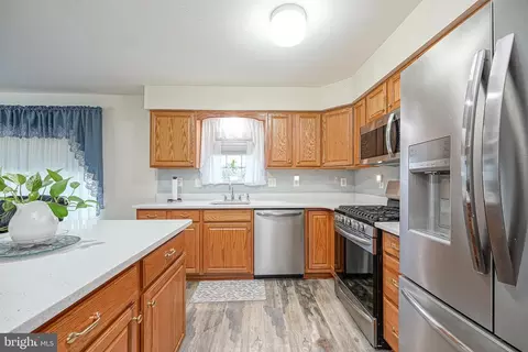 Kitchen - 217 Gaunt Dr, Mickleton, NJ 08056 photo 2 of 3