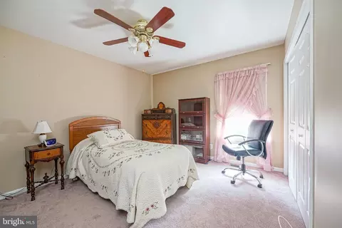 Bedroom - 217 Gaunt Dr, Mickleton, NJ 08056 photo 5 of 5