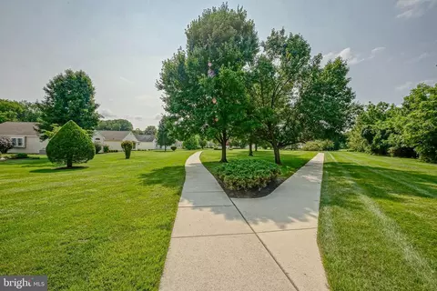 Exterior - 217 Gaunt Dr, Mickleton, NJ 08056 photo 4 of 8