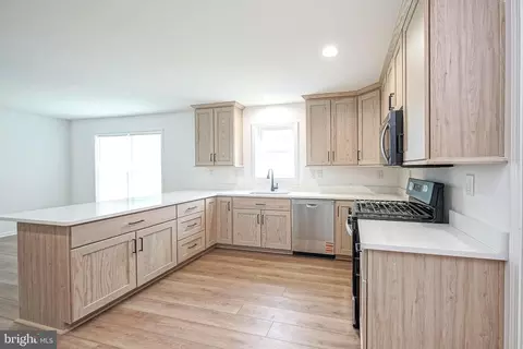 Kitchen - 204 Strand Ave, Sewell, NJ 08080 photo 2 of 3