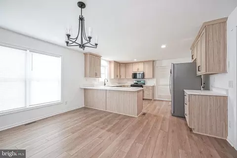 Entry Way - 204 Strand Ave, Sewell, NJ 08080 photo 2 of 5