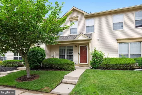 70 Forest Ct, Mantua, NJ 08051