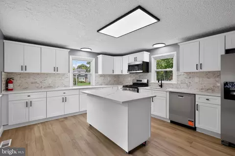 120 Waddell Ave, Franklinville, NJ 08322