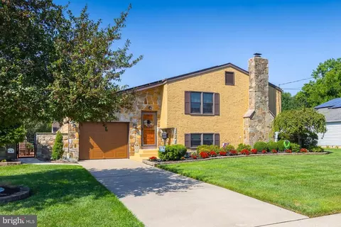 329 Carson Ave, Gibbstown, NJ 08027