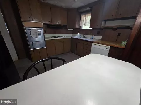 Kitchen - 799 Ferrell Rd, Monroeville, NJ 08343 photo 2 of 2