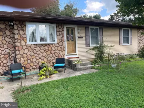 218 Grant Ave, West Deptford, NJ 08086