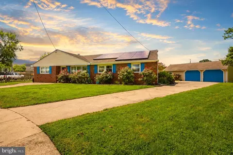 73 Troy Ave, Gibbstown, NJ 08027