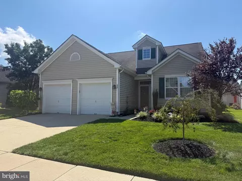 237 Night Hawk Cir, West Deptford, NJ 08086