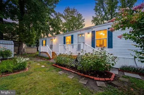 45 Mantua Grove Rd #P-8, West Deptford, NJ 08066