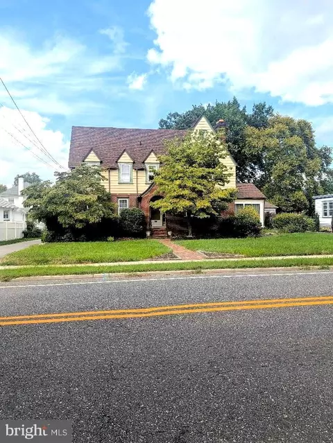 250 Delaware St, Woodbury, NJ 08096