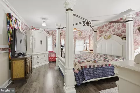 Bedroom - 10 Pine Ridge Ct, Sewell, NJ 08080 photo 1 of 8