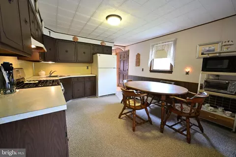 Kitchen - 1503 E Malaga Rd, Williamstown, NJ 08094 photo 2 of 5