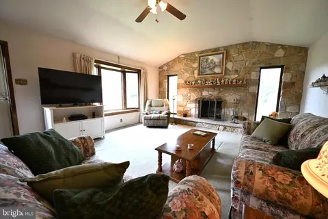 Living - 1503 E Malaga Rd, Williamstown, NJ 08094 photo 3 of 7