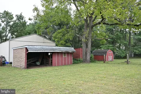 Exterior - 1503 E Malaga Rd, Williamstown, NJ 08094 photo 5 of 8