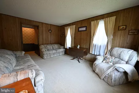 Living - 1503 E Malaga Rd, Williamstown, NJ 08094 photo 5 of 7