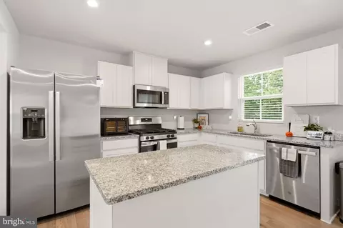 Kitchen - 217 Conte Ct, Williamstown, NJ 08094 photo 1 of 3