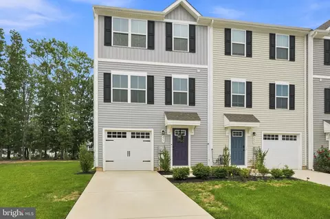 Exterior - 217 Conte Ct, Williamstown, NJ 08094 photo 2 of 3