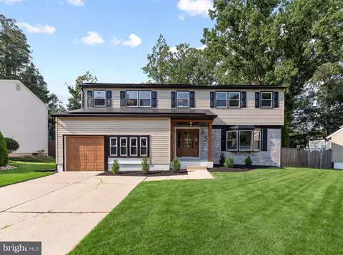 65 Trent Rd, Blackwood, NJ 08012