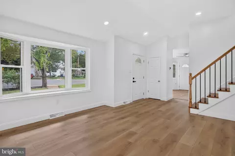317 N Grand Ave, National Park, NJ 08063