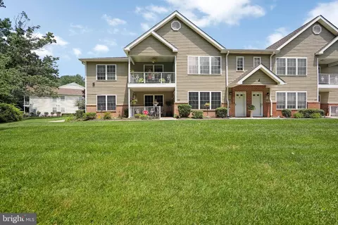 46 Pristine Pl #J, Sewell, NJ 08080