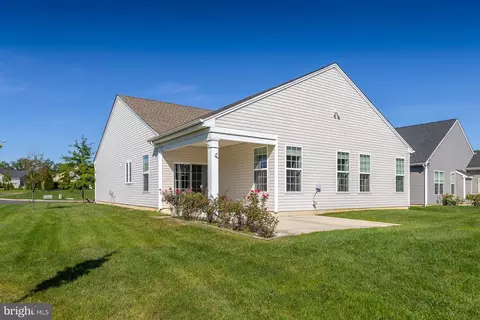 Exterior - 3543 Castleton Dr, Williamstown, NJ 08094 photo 3 of 9