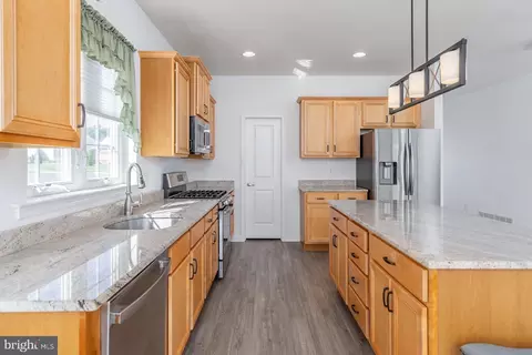 Kitchen - 3543 Castleton Dr, Williamstown, NJ 08094 photo 4 of 4
