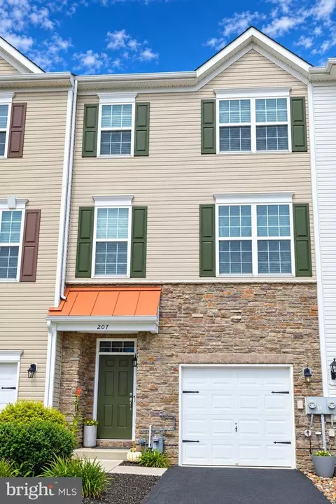 207 Bantry St, Swedesboro, NJ 08085