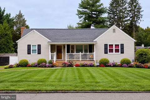 1853 West Blvd, Malaga, NJ 08328