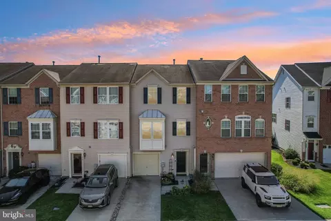 516 Boxwood Ln, Woodbury, NJ 08096
