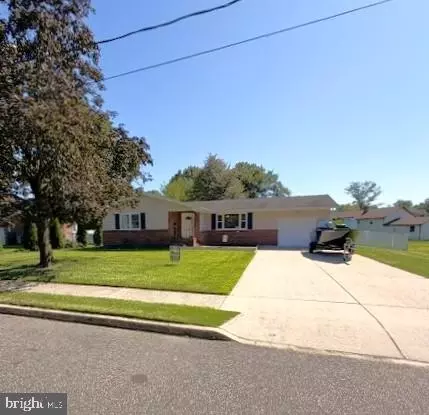 915 Mullen Ave, Gibbstown, NJ 08027