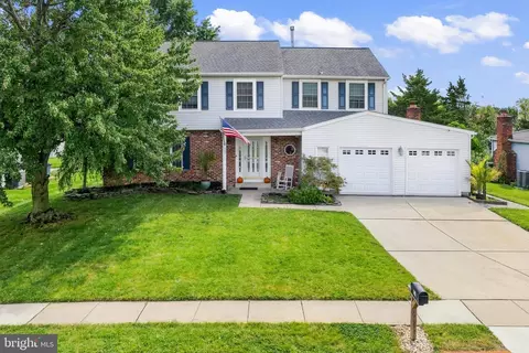 12 Mcintosh Rd, Sewell, NJ 08080