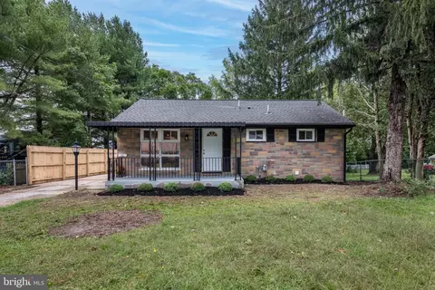 37 E Clayton Ave, Clayton, NJ 08312