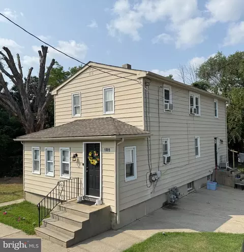 1009 Hessian, West Deptford, NJ 08093