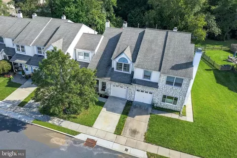 65 Shady Brooke Ln, Swedesboro, NJ 08085