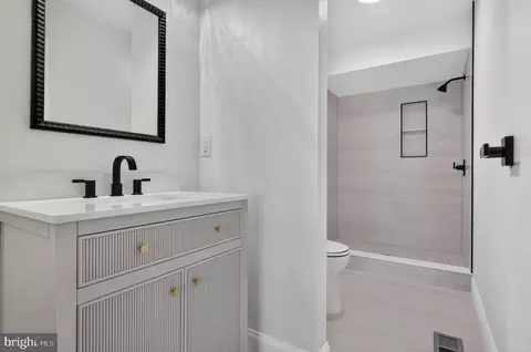 Bath - 1 Devon Pl, Sewell, NJ 08080 photo 1 of 1
