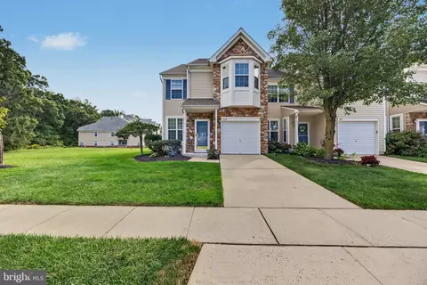 319 Chancellor Dr, Woodbury, NJ 08096