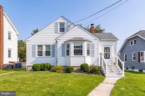 132 Center St, Gibbstown, NJ 08027